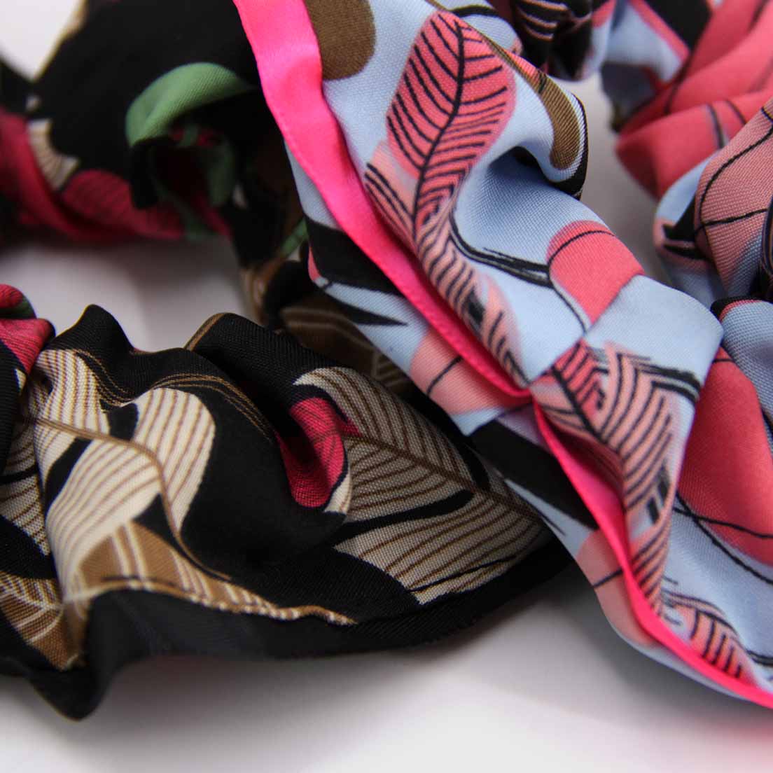 hr-128_Scrunchie_borde_de_color_tropical_A-001